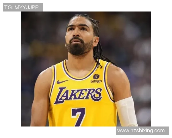 文森特足球球星个人资料与成就介绍 他的职业生涯与比赛亮点解析