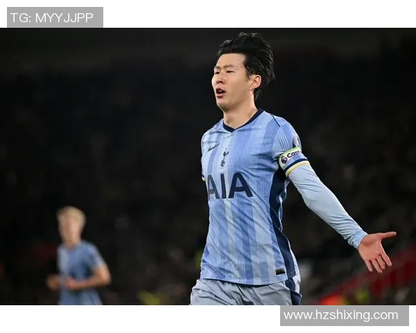 足球场上的传奇巨星谁能超越历史最伟大球员的巅峰成就与影响力 足球场上的传奇巨星谁能超越历史最伟大球员的巅峰成就与影响力